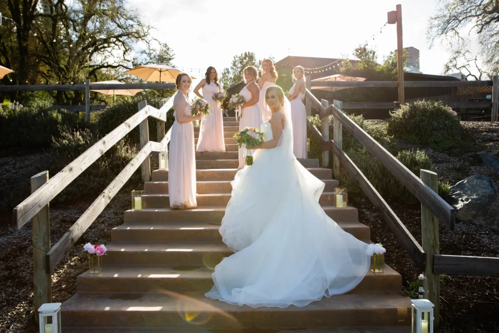 Dramatic staircase for the ladies